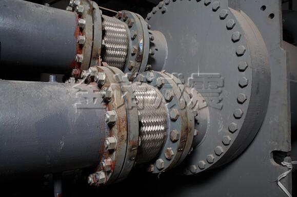 昆山南亞集團(tuán)JI型金屬軟管安裝實(shí)例