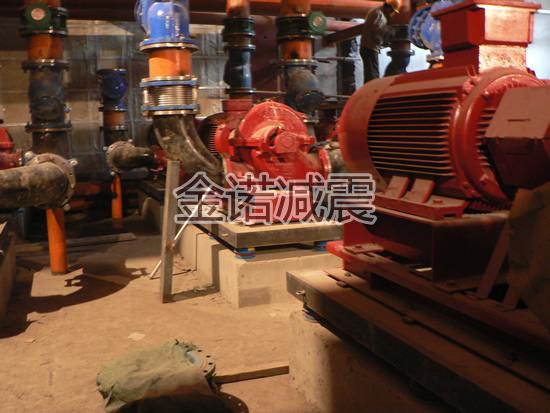 青島蔚藍群島ZT減振器波紋管安裝實例